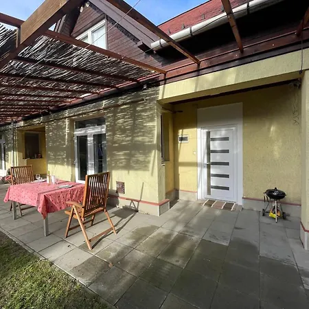 4 Guests: River&garden Charm Villa *