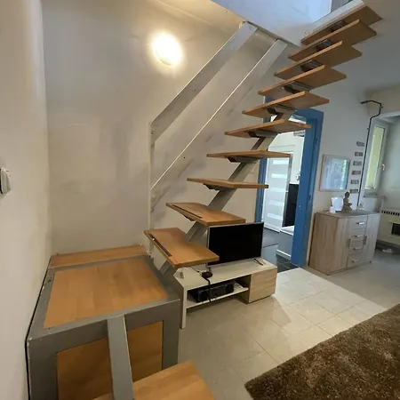 Villa 4 Guests: River&garden Charm Budapest