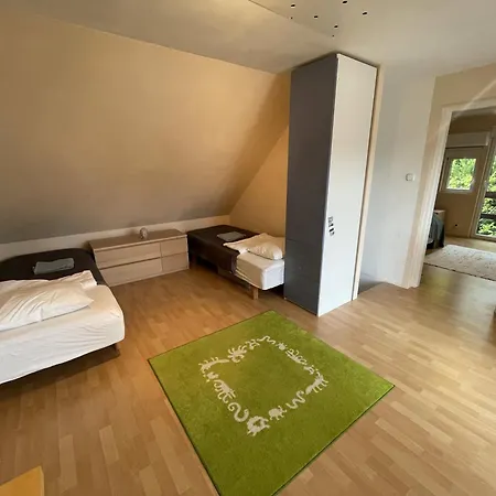Villa 4 Guests: River & Garden Charm *
