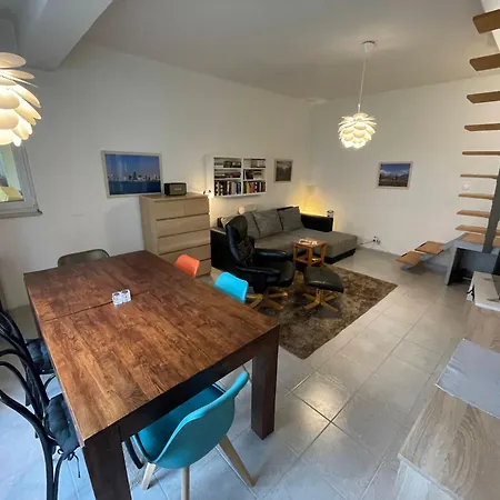 4 Guests: River & Garden Charm Villa Budapest